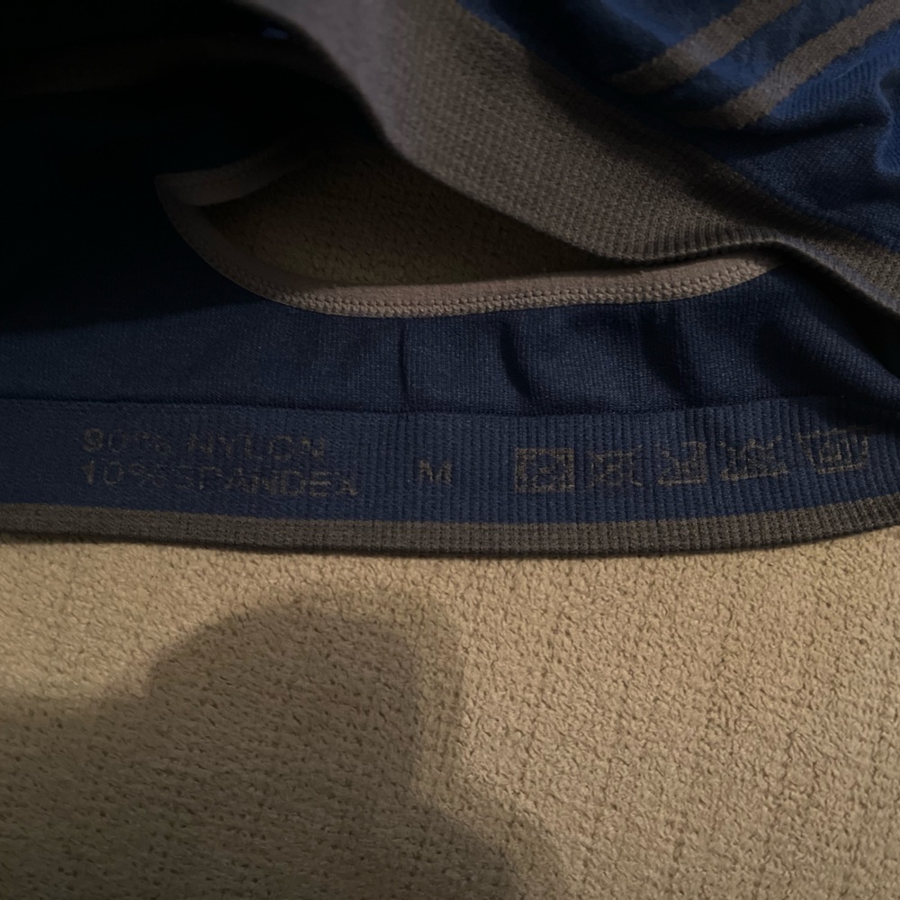 IVIESTIN Navy Sports Bra Sz Medium